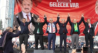 İlk Halk Buluşması’na On Binler Akın Etti