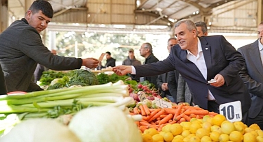 Başkan Bayazgül pazar esnafıyla buluştu!
