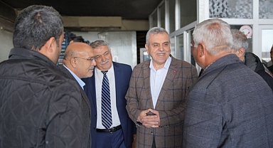 Başkan Beyazgül,Kentte sıkılmadık el bırakmıyor