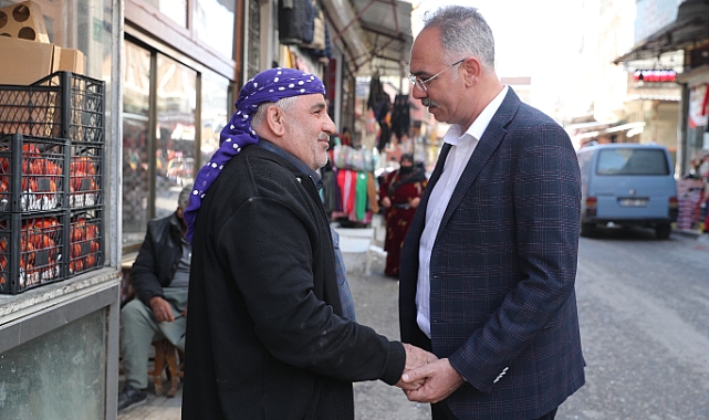 Başkan Mehmet Kuş Eyyübiyelileri Tek Tek Dinliyor