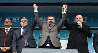Cumhurbaşkanı Erdoğan'a Karaköprü'de Coşkulu Karşılama