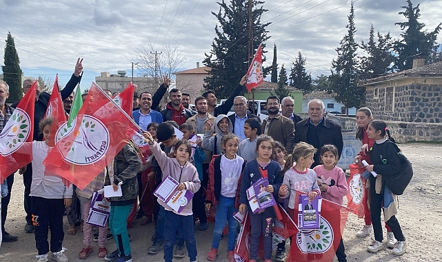 DEM Parti Urfa’da Sokak Sokak Çalışmaya Devam Etti : Çalmadık Kapı Bırakmayacağız