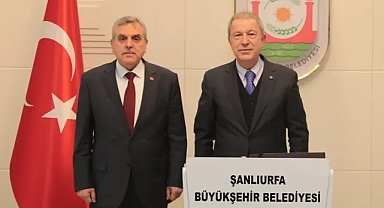 Hulusi Akar’dan Başkan Beyazgül’e ziyaret