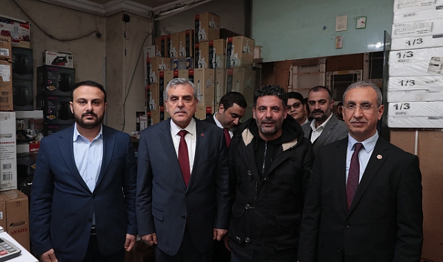 Spot Pazarı Esnafından Başkan Beyazgül’e “Ustalık Döneminiz Hayırlı Olsun”