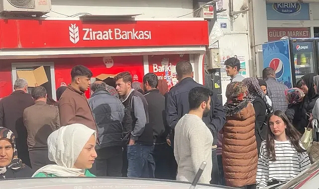 Tanal paylaştı: Urfa’nın 50 bin nüfuslu mahallesinde ATM kuyruğu!