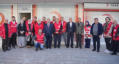 TBMM Başkanvekili Bozdağ Ve Başkan Beyazgül'den Kızılay Şanlıurfa Şubesine Ziyaret