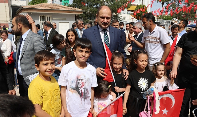 23 Nisan Etkinliklerinde Başkan Gülpınar’a Yoğun İlgi