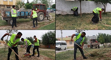 Akçakale belediyesi Park ve Bahçelerde Temizlik Çalışmalarına Hız Verdi