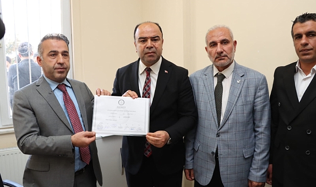 Başkan Çiftçi Mazbatasını Alarak Görevine Başladı