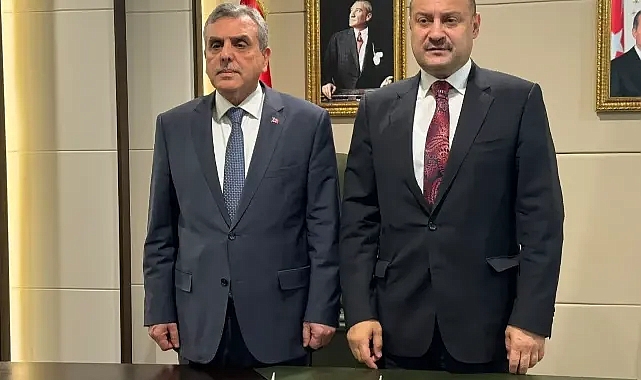 Başkan Gülpınar, görevi Beyazgül 'den devraldı