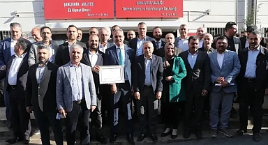 Başkan Kuş da mazbatasını aldı