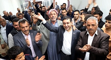 Başkan Özyavuz Tebrikleri Kabul Ediyor