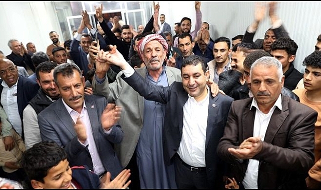 Başkan Özyavuz Tebrikleri Kabul Ediyor