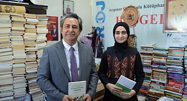 Fizik profesörü ve öğrencileri, Hatay'daki köy okullarına kütüphane kuruyor