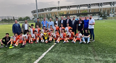 Şanlıurfa Büyükşehir Belediyespor U15-Liginde şampiyon oldu