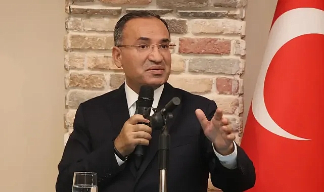Siverek’te itiraz sürerken Bozdağ, Bucak’ı tebrik etti!