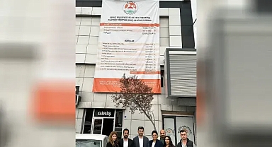 Suruç’ta borç tablosu belediyenin önüne asıldı!