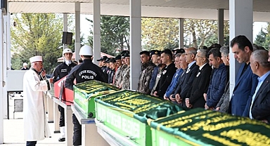Urfa'daki kazada hayatını kaybeden polis ve ailesi toprağa verildi!