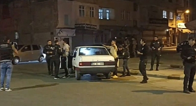 Urfa'daki mahallede şok uygulama! Onlarca şahıs sorgulandı!