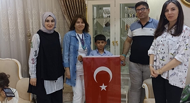 Vali Eşinden Çelik Ailesine Ziyaret