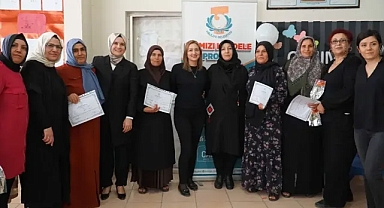 Anneler, Haliliye Belediyesi ile okuma yazma sertifikalarını aldı!