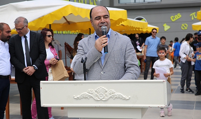 Başkan Nihat Çiftçi, Uluslararası Yarışmaya Katılan Öğrencilerle Bir Araya Geldi