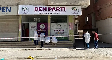 Birecik’te sular durulmuyor! DEM Parti İlçe Başkanlığına silahlı saldırı!