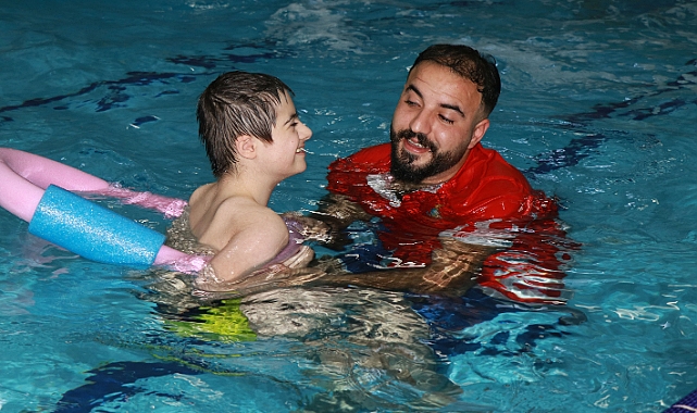 Çocuklar, Haliliye Belediyesi Engelli Havuzu İle Doyasıya Eğlendi