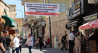 Esnaftan Başkan Şahin'e pankartlı teşekkür!