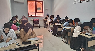 Eyyübiyeli Gençler Sınav Öncesi Son Hazırlıklarını Yapıyor