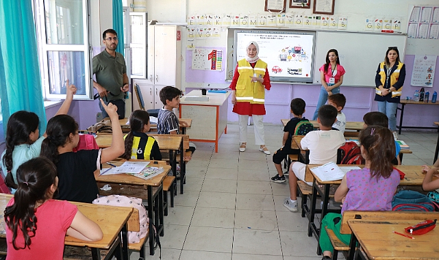 Haliliye'de öğrencilere teknoloji bağımlılığı semineri düzenlendi