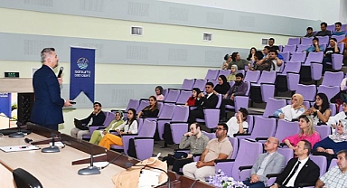 Harran Üniversitesinde gençlere yönelik önemli seminer!