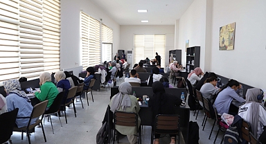 Karaköprü’de öğrenciler sınavlara okuma evlerinde hazırlanıyor