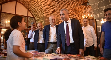 Siverek 1. Kitap Fuarı'nın açılışı yoğun bir katılımla yapıldı