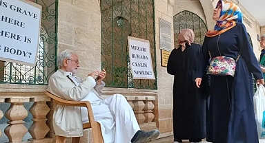 Urfa’da 8 aydır eylemde! Bediüzzaman Said-i Nursi’nin mezarını soruyor!