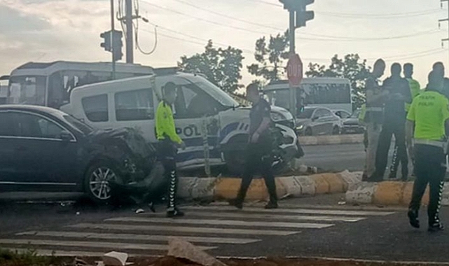 Urfa'da polis aracı ile otomobil çarpıştı! 3'ü polis çok sayıda yaralı var!