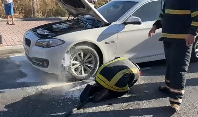 Urfa'da seyir halinde olan bir otomobil yandı!