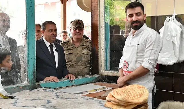 Vali Şıldak, Suruç'ta esnaf ve vatandaşla buluştu
