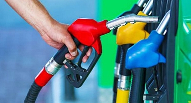 Benzin ve motorine zam! Pompaya da yansıdı!