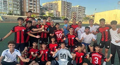 Karaköprü Belediyespor bir şampiyonluk daha yaşadı!