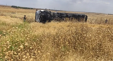 Şanlıurfa’da kontrolden çıkan TIR devrildi!