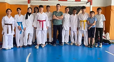 Siverekli öğrenciler memleketlerine 7 madalya ile döndü