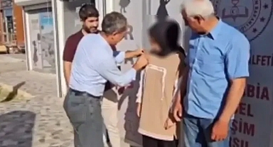 Tepki geldi! Urfa’da tüm soruları yanlış yapan öğrenciye altın takıldı!