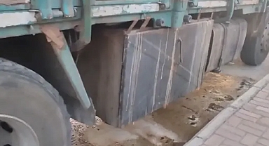 2 aydır aynı yerde duruyor! Urfa’daki kamyon tedirginlik yarattı!