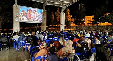 Açık Hava Sinema Etkinliği Devam Ediyor