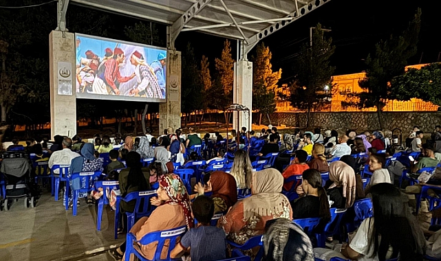 Açık Hava Sinema Etkinliği Devam Ediyor