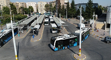 Trambüsler Ulaşımı Rahatlatıyor