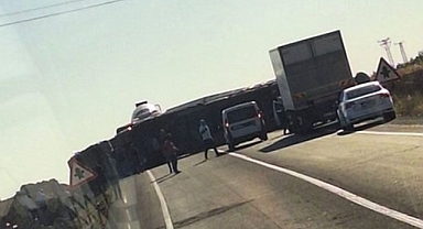 Urfa-Suruç yolunda kaza! Yol trafiğe kapandı!