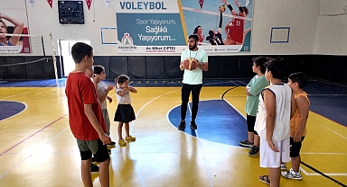 Karaköprü'de Çocuklar İçin Yaz Spor Kursları Sürüyor