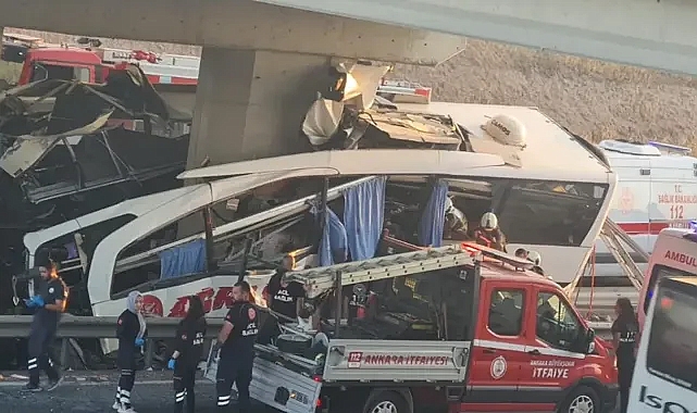 Köprünün ayağı yolcu otobüsünü biçti! Çok sayıda ölü ve yaralı var!
